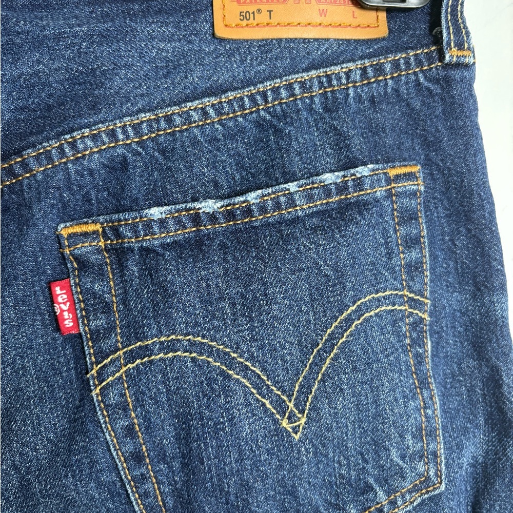Levi’s 501 Tapered Jeans 25x28 Dark Wash Distressed 100% Cotton Button Fly - Picture 3 of 8